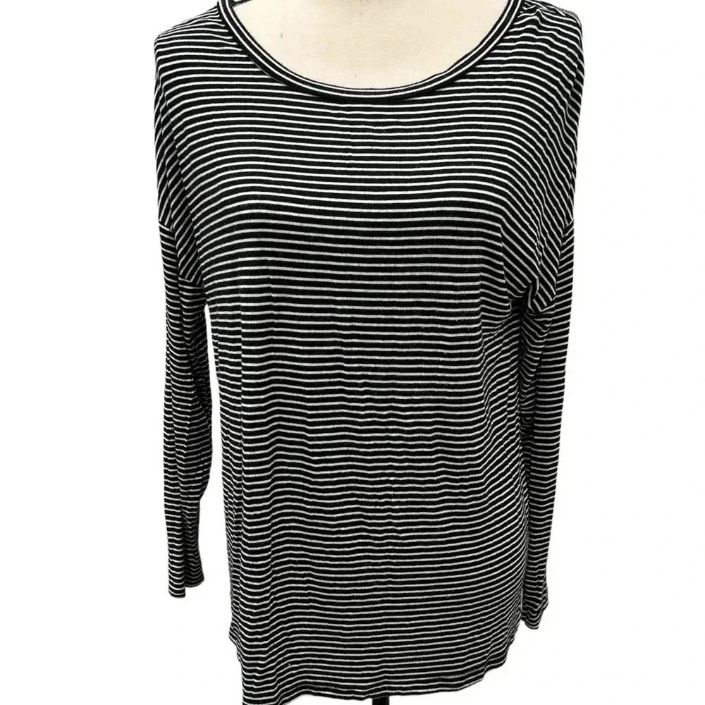 Zenana Outfitters shirt